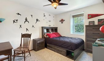 1045 COPPERSTONE Ct, Rockville, MD 20852