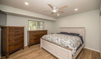 508 Arborwood Dr, Ballwin, MO 63021