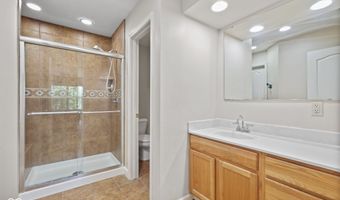 923 Stave Oak Dr, Beech Grove, IN 46107