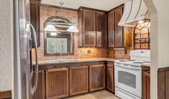 1212 Eaton Dr, Abbeville, LA 70510