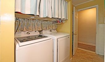 10 Woolsey Rd, Middletown, RI 02842