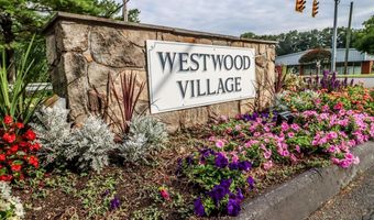 55 Mill Plain Rd 32-20, Danbury, CT 06811