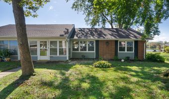 677 B New Castle Ct, Lakewood, NJ 08701
