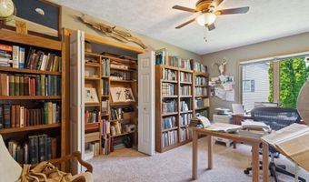 4170 Riverview Dr, Alma, MI 48801