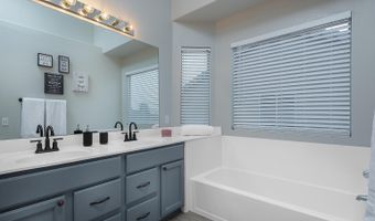 1282 W KESLER Ln, Chandler, AZ 85224