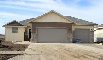 901 W Opal Ln, Hartford, SD 57033