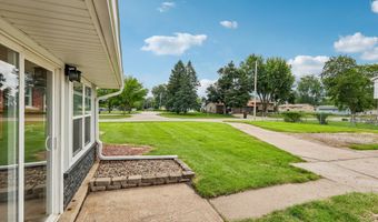 621 SE 4th St, Ankeny, IA 50021