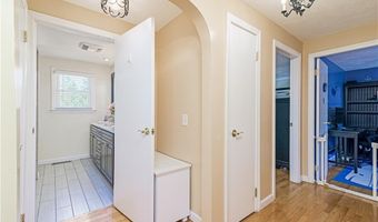 7 Lydia Ave, North Providence, RI 02904