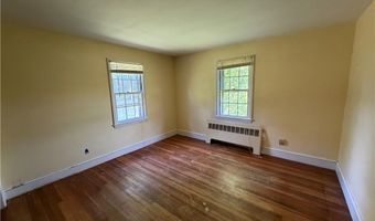 11 Terrace Dr, Bristol, RI 02809