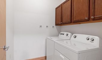 8253 Mayo Dr 103, Madison, WI 53719