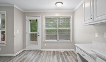 1027 Regency Dr, Acworth, GA 30102