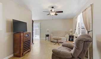 432 2nd St, Big Sandy, TN 38221