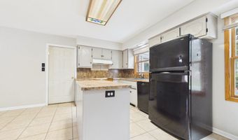 1727 Oakwood Dr, Anderson, IN 46011