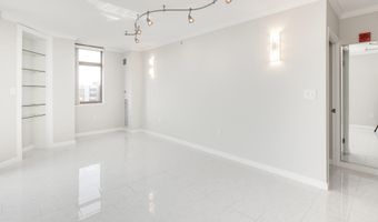 7111 WOODMONT Ave 602, Bethesda, MD 20815