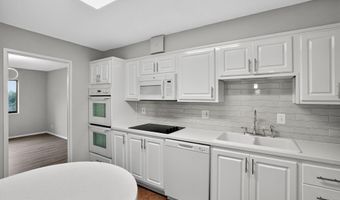 5902 MOUNT EAGLE Dr 805, Alexandria, VA 22303