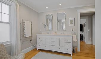 56 Somerset St, East Greenwich, RI 02818