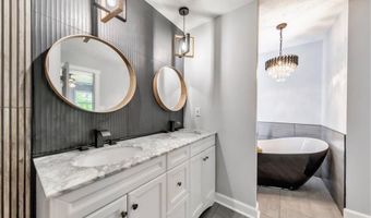 4929 Willow Creek Dr, Woodstock, GA 30188