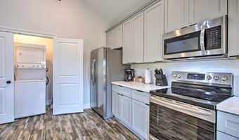 4082 Cardinal St, Bay St. Louis, MS 39520