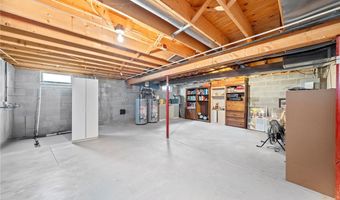 275 Camden Ln, Aurora, OH 44202
