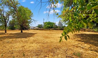 5210 Dino Dr, Anderson, CA 96007