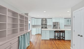 1405 Surrey Ln, Algonquin, IL 60102