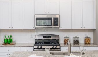103 CRIMSON Ln, Savannah, GA 31302