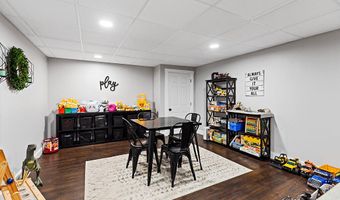 816 Riverside Dr, Augusta, ME 04330