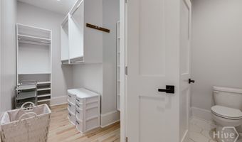 410 Milledge Cir, Athens, GA 30606