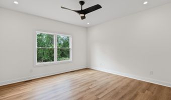 9041 Stonewall Rd, Appomattox, VA 24522