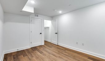 921 EDGLEY St, Philadelphia, PA 19122
