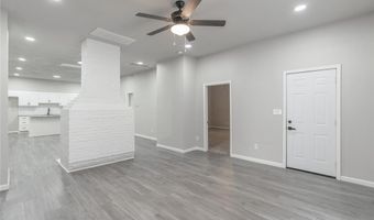 1027 W Idaho Ave, Chickasha, OK 73018