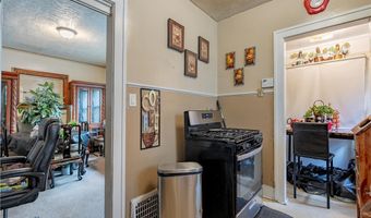 531 Fernwood Dr, Akron, OH 44320