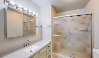421 Country Club Dr, Batesville, IN 47006