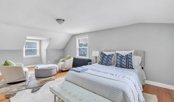 84 Oxford St, Bridgeport, CT 06606