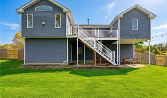 12 Pat Dr, Lincoln, RI 02865