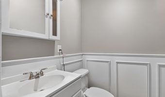 808 BROADWAY, Bayonne, NJ 07002