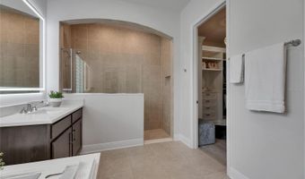 7420 PARADISO Dr, Apollo Beach, FL 33572