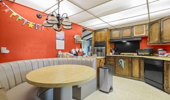 5722 Happy Valley Rd, Anderson, CA 96007