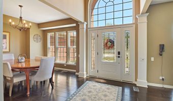 10 Hithergreen Ct, Algonquin, IL 60102