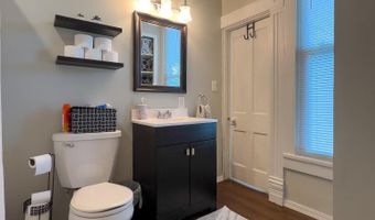 306 N JEFFERSON St, Abingdon, IL 61410