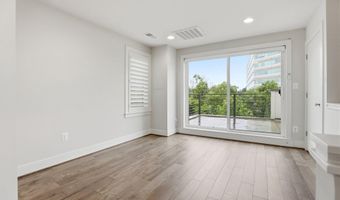 6924 ROCKLEDGE Dr, Bethesda, MD 20817