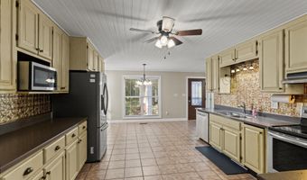 1411 Shady Ln NE, Arab, AL 35016