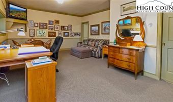 430 Crooked Creek Ln, Banner Elk, NC 28604