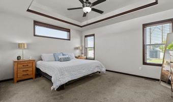 2818 W HIDDEN PINE Dr, Appleton, WI 54913