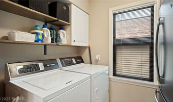 814 Prairie St, Adel, IA 50003