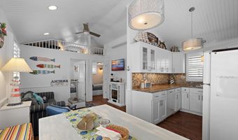 222 7TH St, Beach Haven, NJ 08008