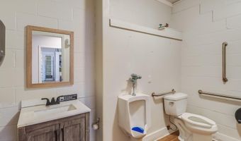 126 Main St, Bay St. Louis, MS 39520
