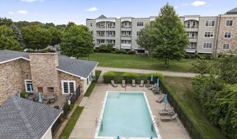 1 Indian Neck Ave APT 6, Branford, CT 06405