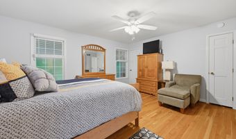 2 Banquo Brae Rd, Brookfield, CT 06804