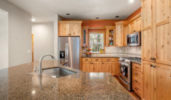 335 NW 17th St, Bend, OR 97701